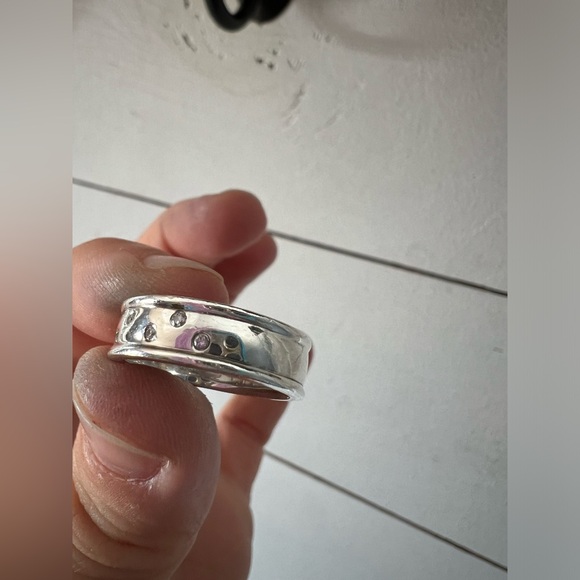 Sterling Silver and Diamond women’s band - Picture 3 of 8